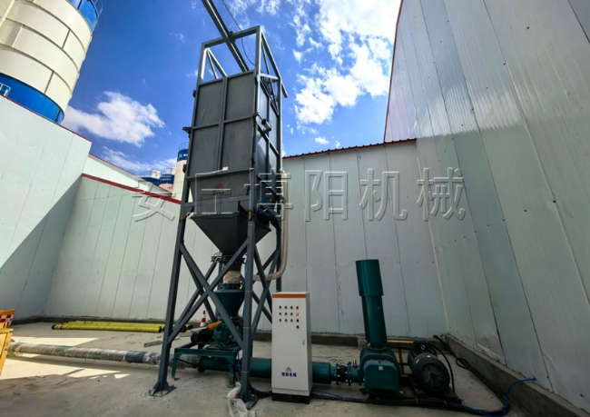水泥吨袋拆包机+气力输送系统