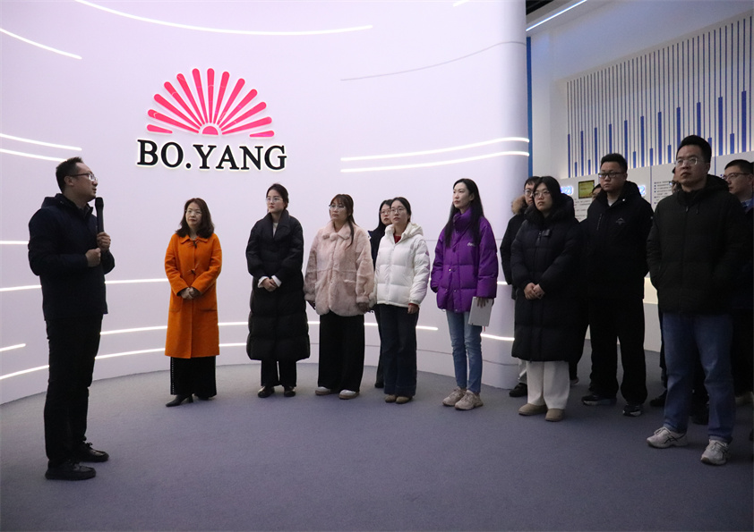 安丘市市场监督管理局组织青年干部职工到博阳机械参观交流