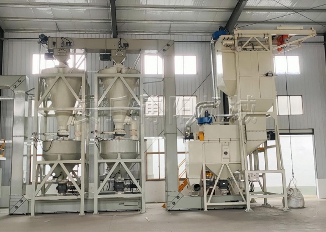 金属粉末吨袋拆包现场   吨袋破包+小袋拆包机于一体的拆包设备