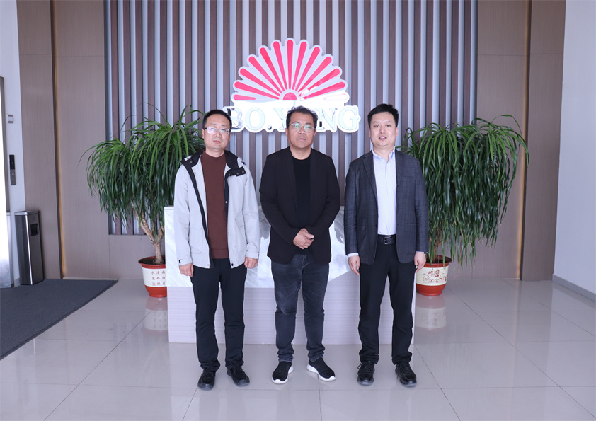 中国仓储与配送协会冷链分会副秘书长郑淑坤莅临博阳机械参观交流