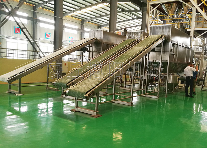 化工粉料自动拆包机的应用 自动拆包投料站赋能工业升级