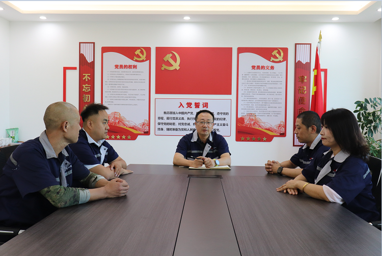 安丘博阳机械举办八一建军节退伍军人代表座谈会